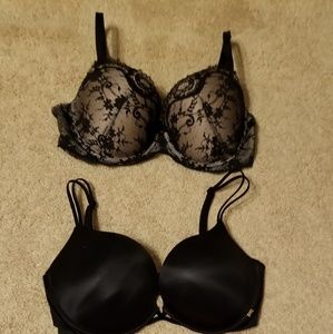 2 Victoria Secret bras 34DD.